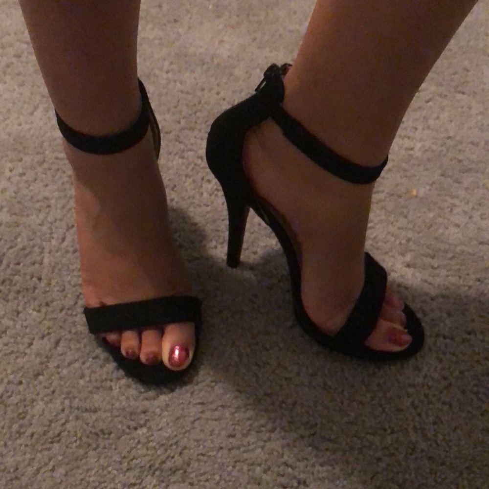 Fashion nova heels